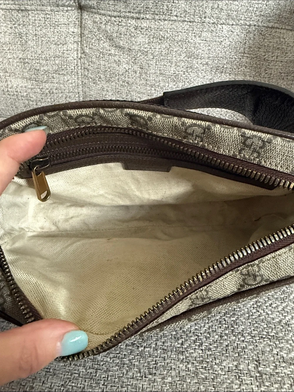 Unisex Gucci Beige GG Supreme Canvas Brown Leather Belt Bag with Green and Red